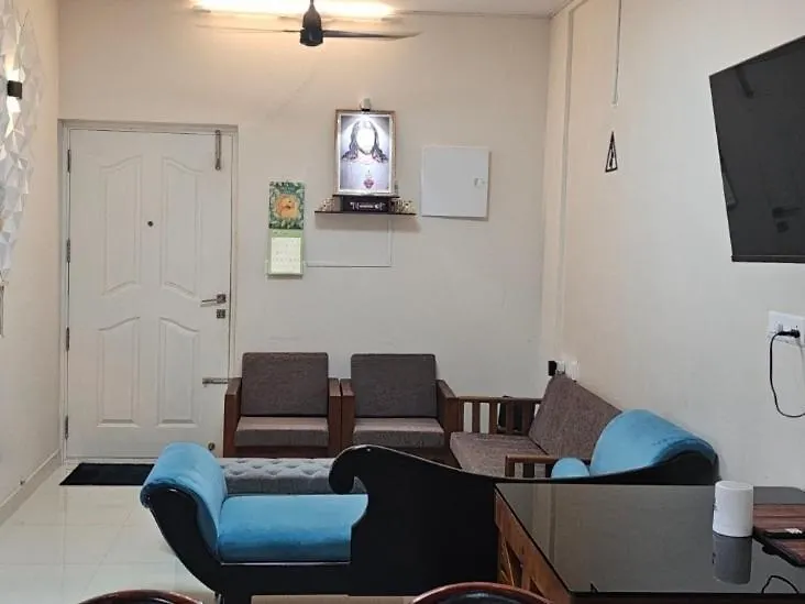 Apartment Lausdeo1 Self Checkin 2Bhk Ac Corner Flat Top Floor Thiruvananthapuram India
